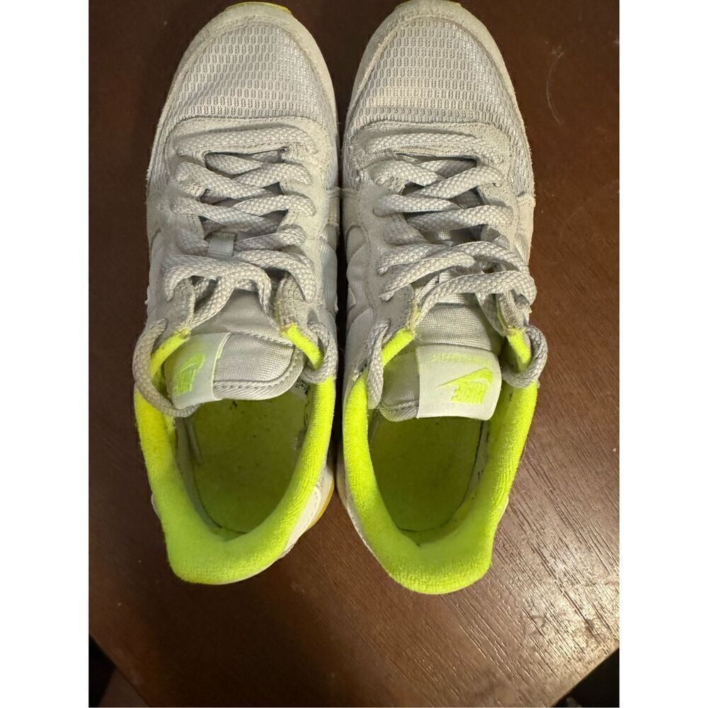 Nike Internationalists sneakers size 7 - Picture 6 of 7